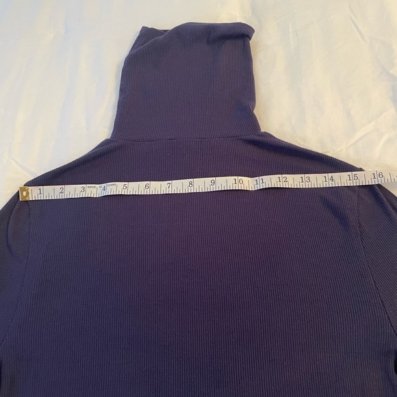 PAIGE Kenzie Bell Sleeve Turtleneck Size L in Rich Navy - Picture 12 of 14